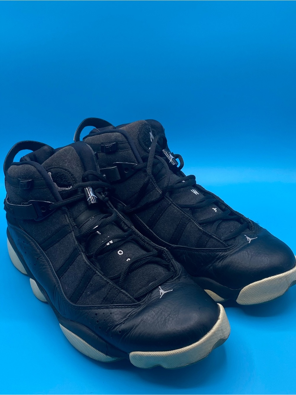 Jordan 6 Rings in the black/white-matte silver
